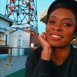 Meet your Posher, Antoinette